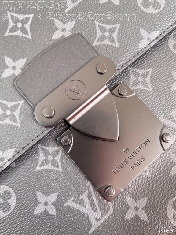 VUITTON S-LOCK POCHETTE LOUIS 0725